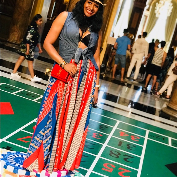 ✨MEET YOUR POSHER!✨ - Picture 5 of 5